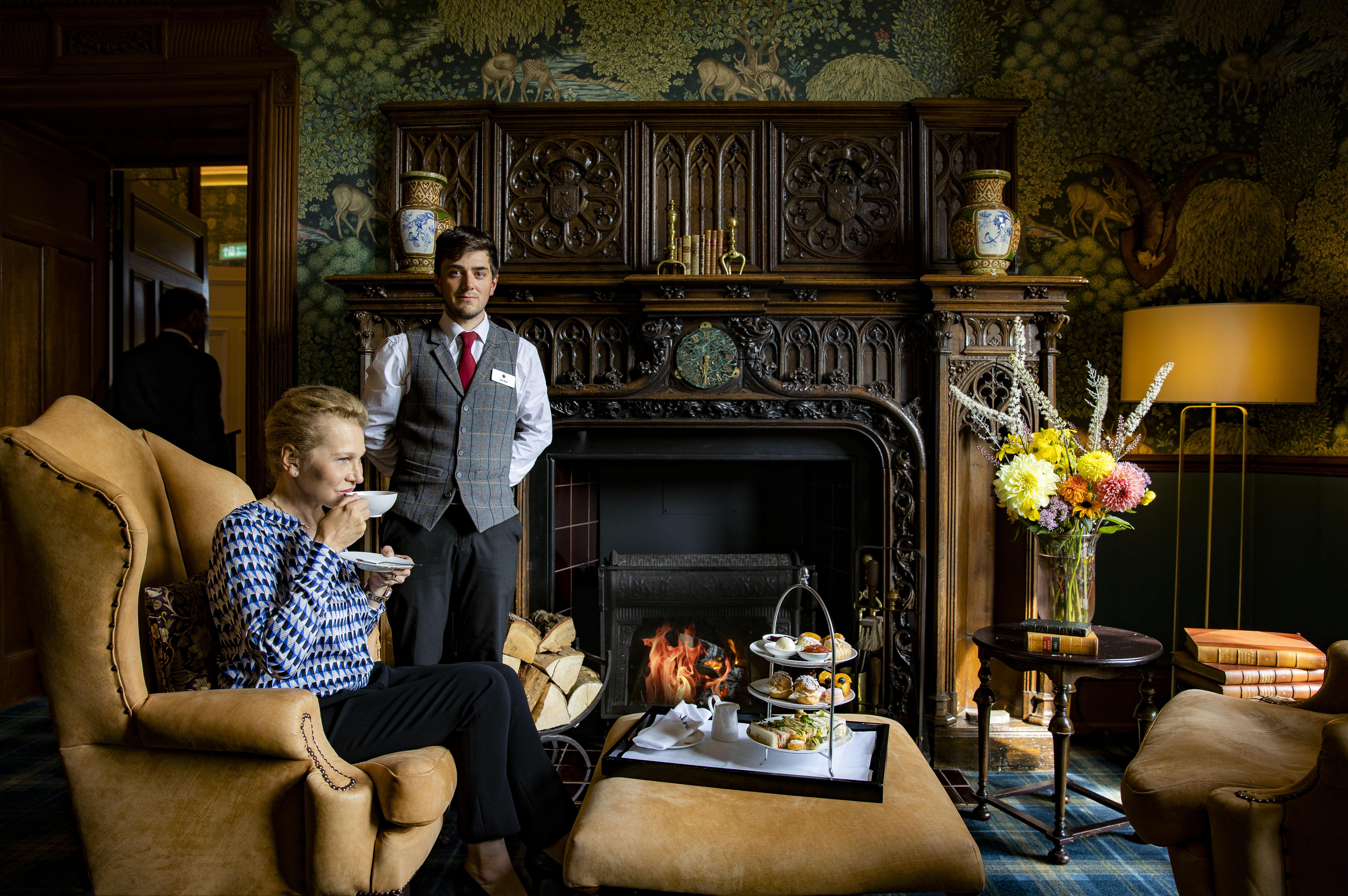Schloss Roxburghe, Part Of Destination By Hyatt Exteriér fotografie The fireplace in the Drawing Room