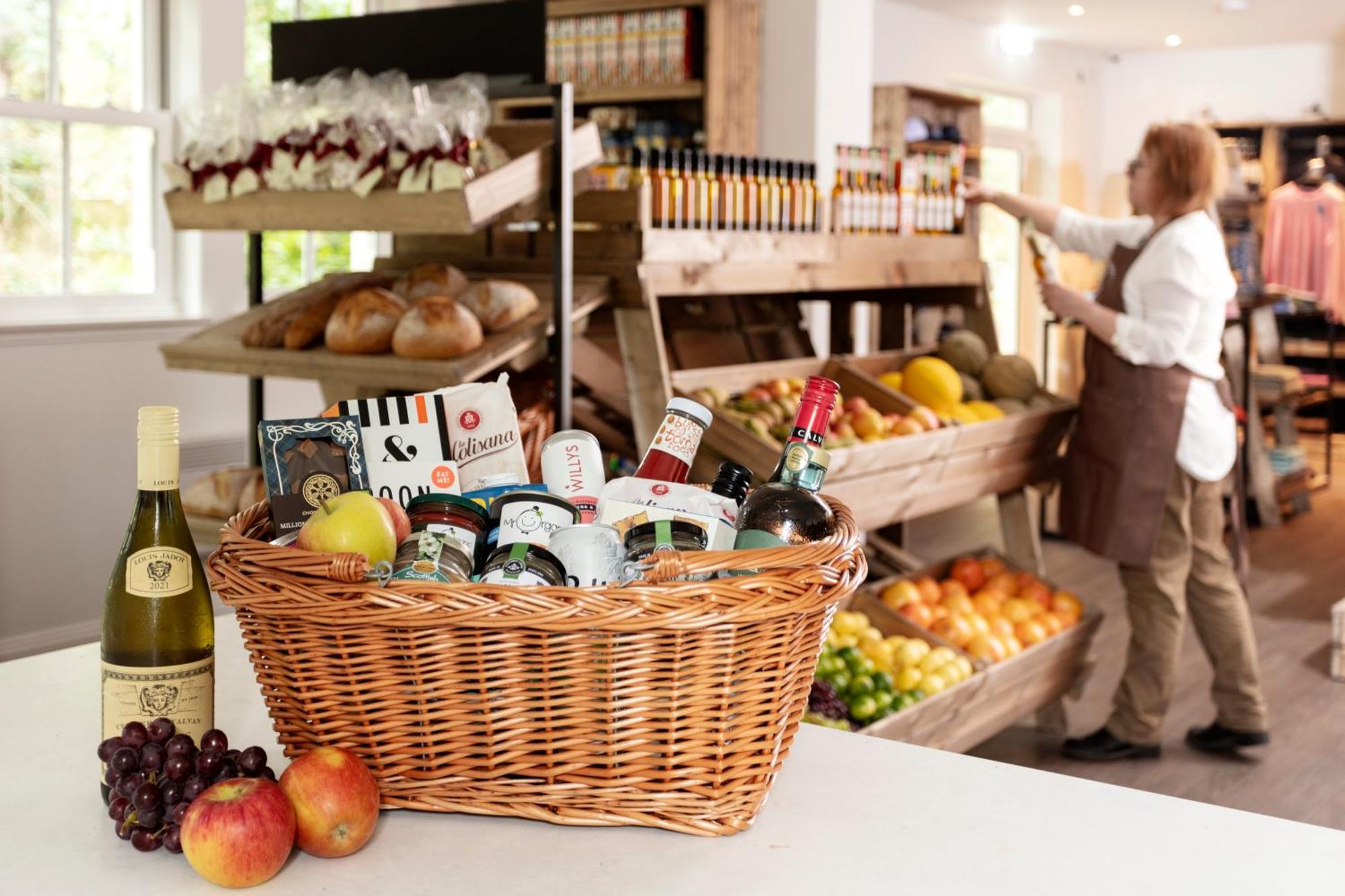 Schloss Roxburghe, Part Of Destination By Hyatt Exteriér fotografie A typical shopping basket