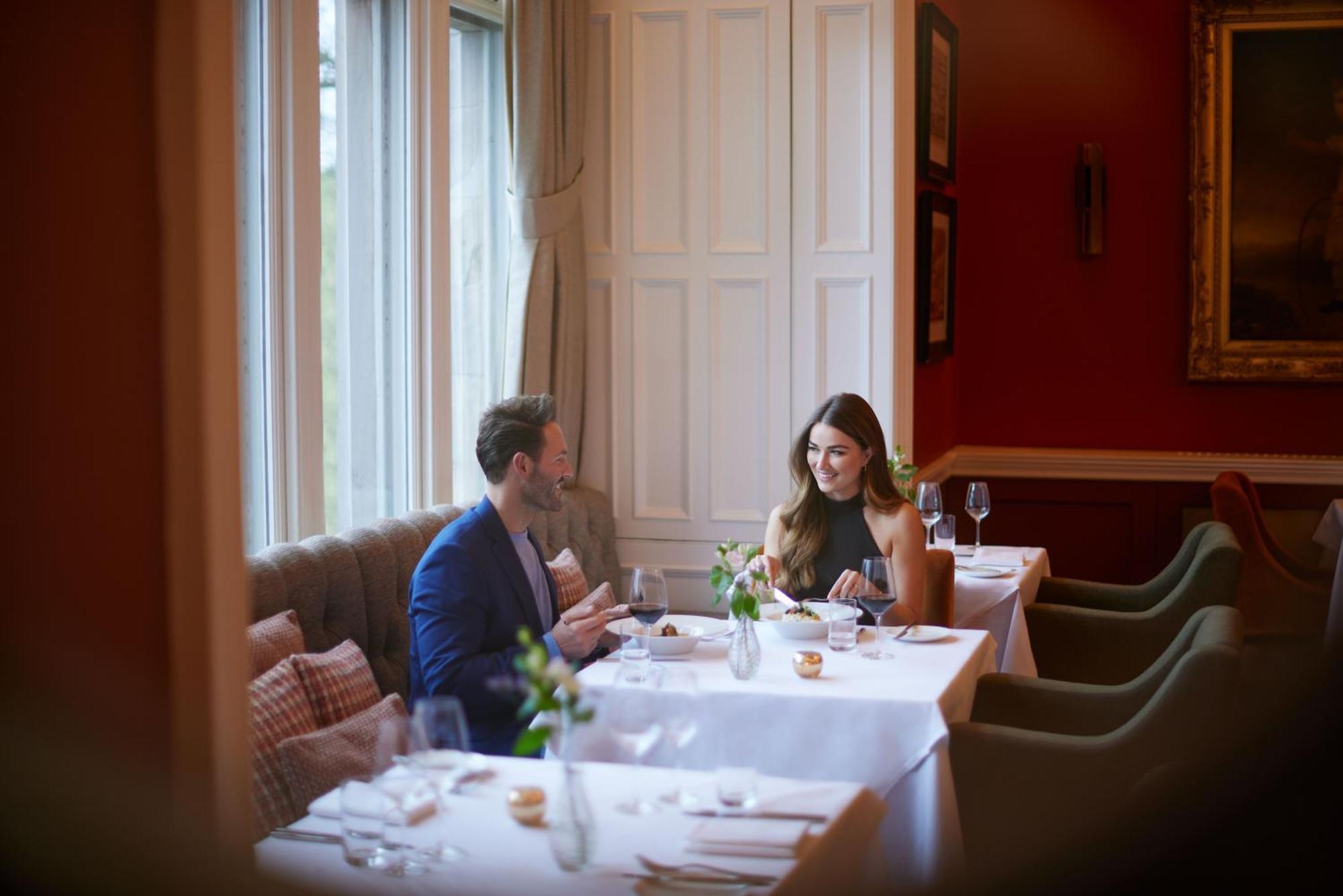 Schloss Roxburghe, Part Of Destination By Hyatt Exteriér fotografie The restaurant at The Ivy Temple Row