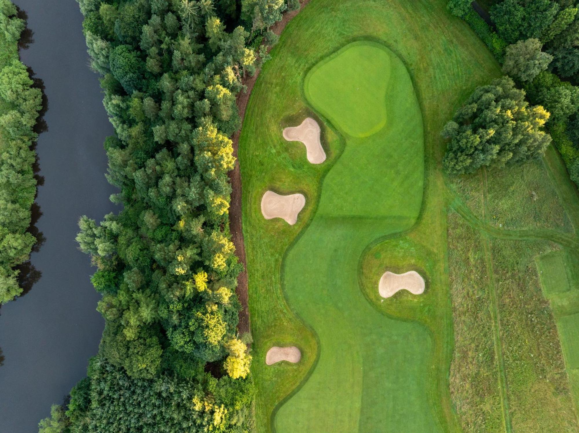 Schloss Roxburghe, Part Of Destination By Hyatt Exteriér fotografie The 17th hole at the 2016 U.S. Open