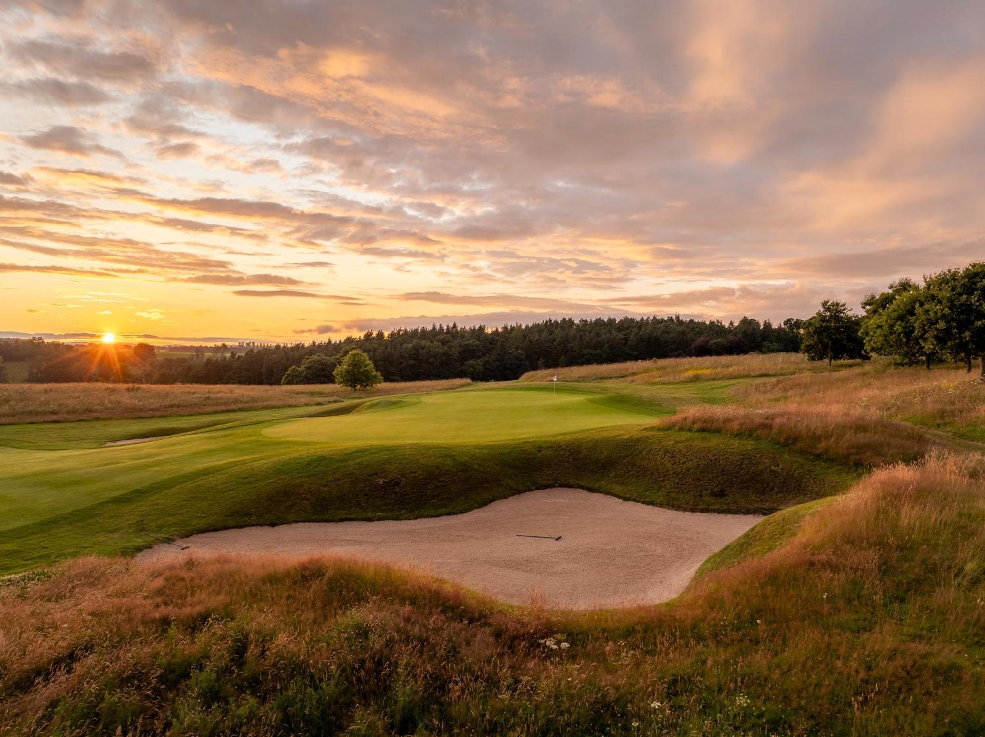 Schloss Roxburghe, Part Of Destination By Hyatt Exteriér fotografie Golf course at the Gut Kaden